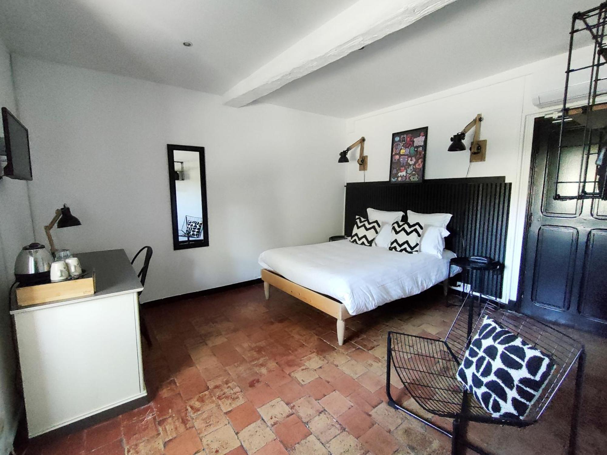 Hotel Restaurant L'Art Des Mets By Cote Jardin Conilhac-Corbieres Exterior photo
